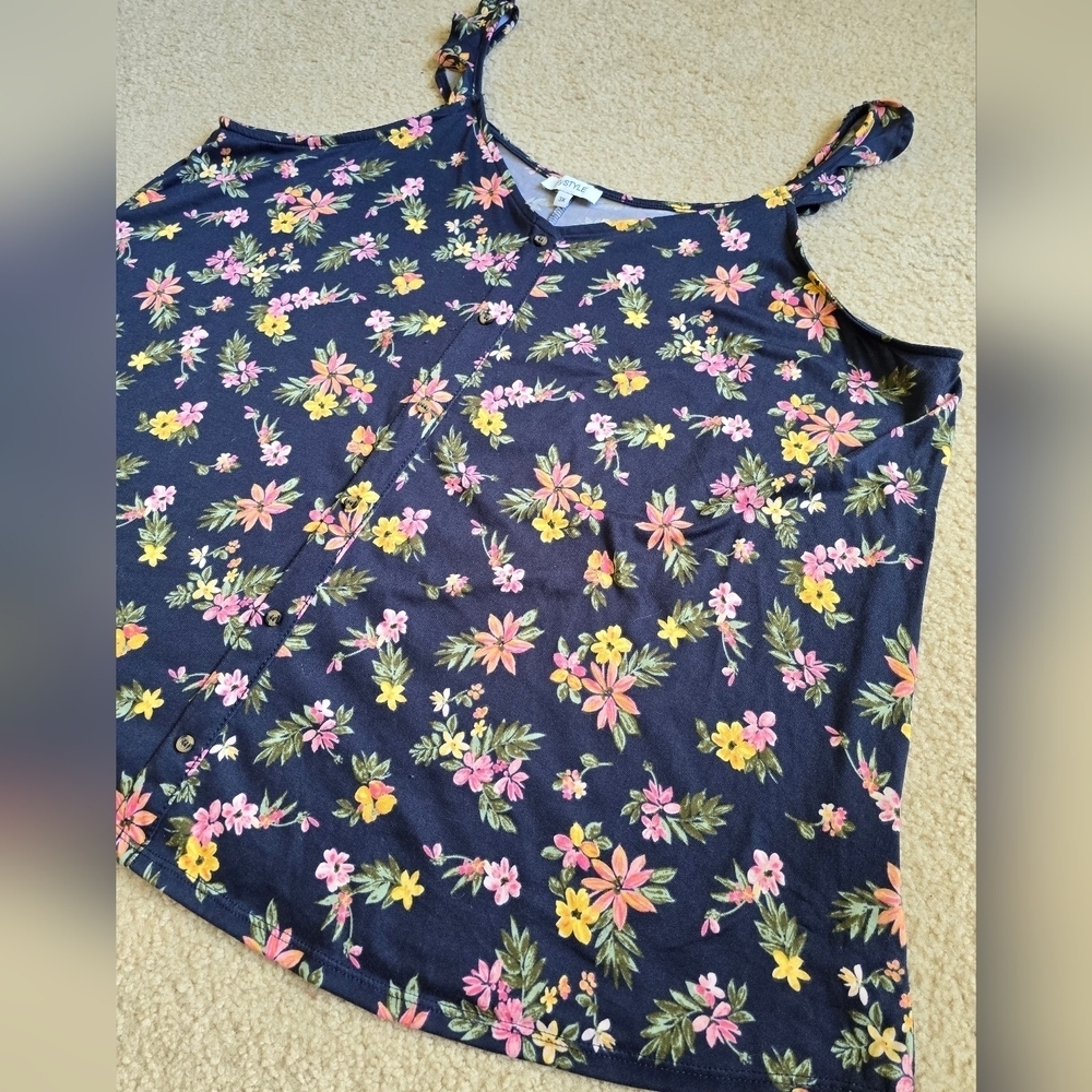 198. mySTYLE 3X Navy Floral Faux Button Down Tank Top